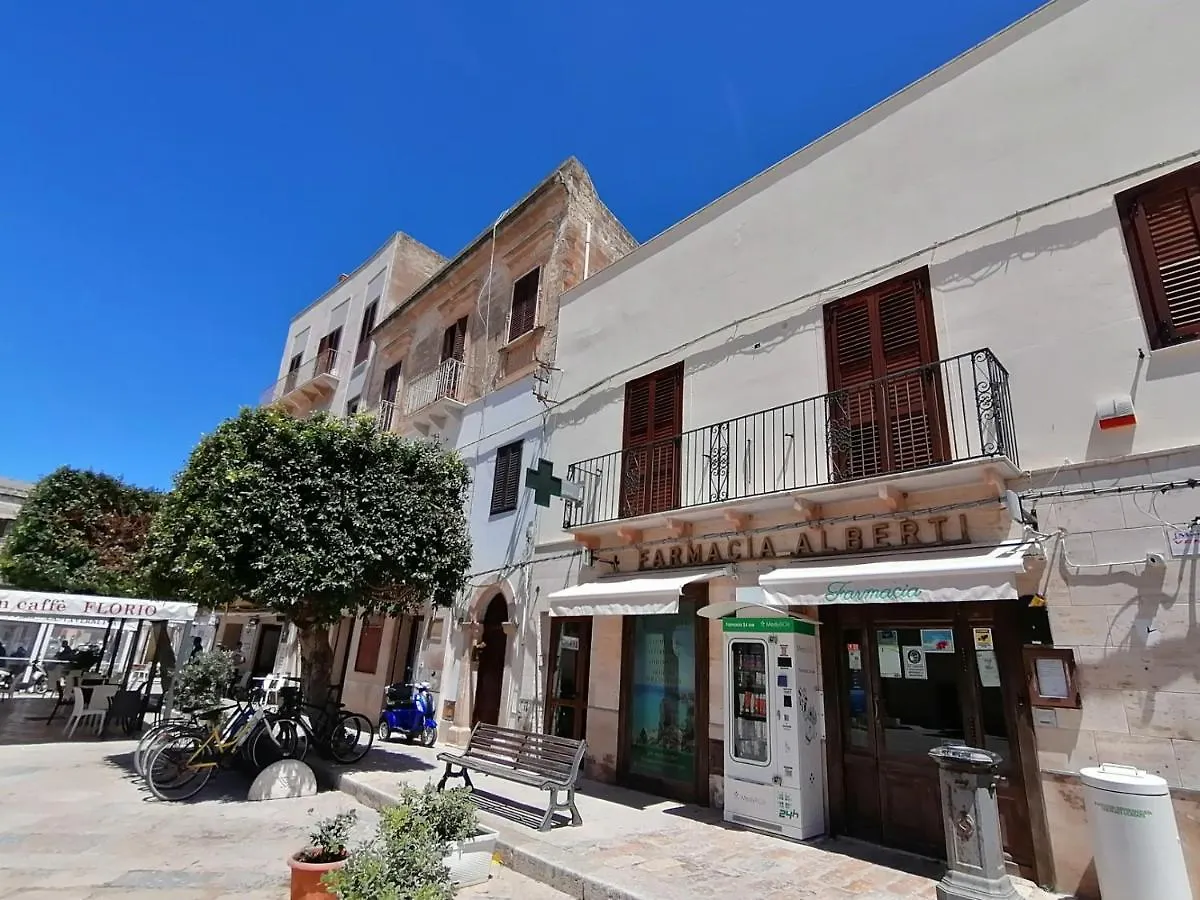 Le Case In Piazza ***** Apartment Favignana